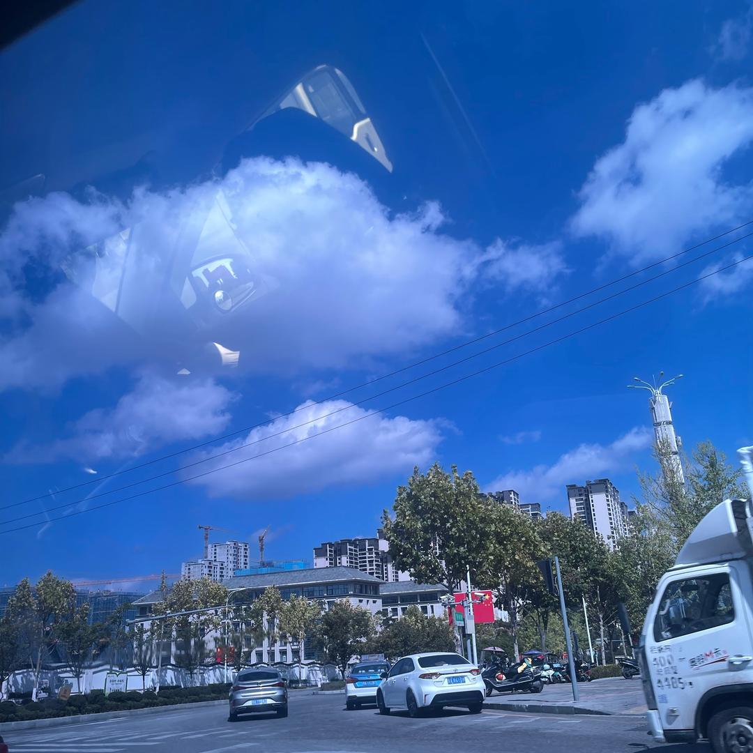 嘿泛泛搭配师/小丽