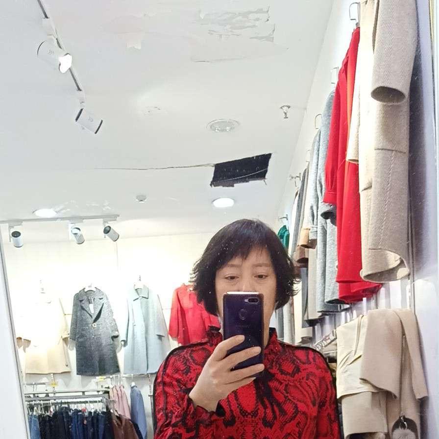 雅轩时尚女铺