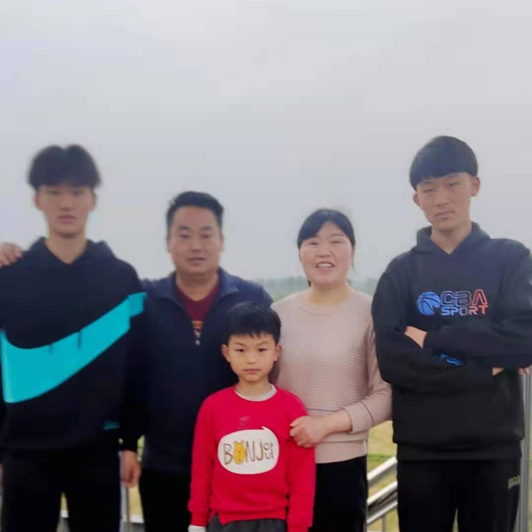 吴霞手机城