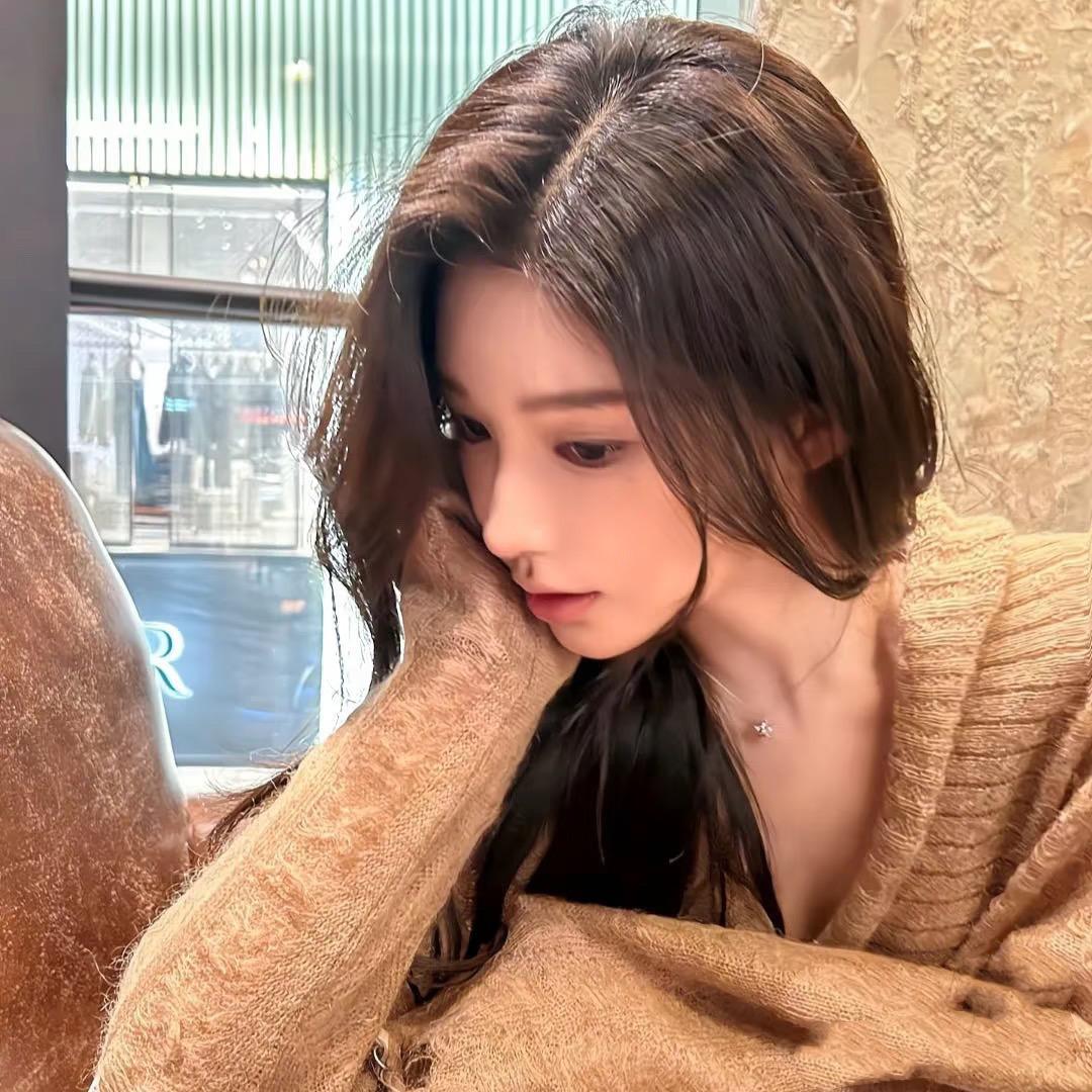 小西柚c