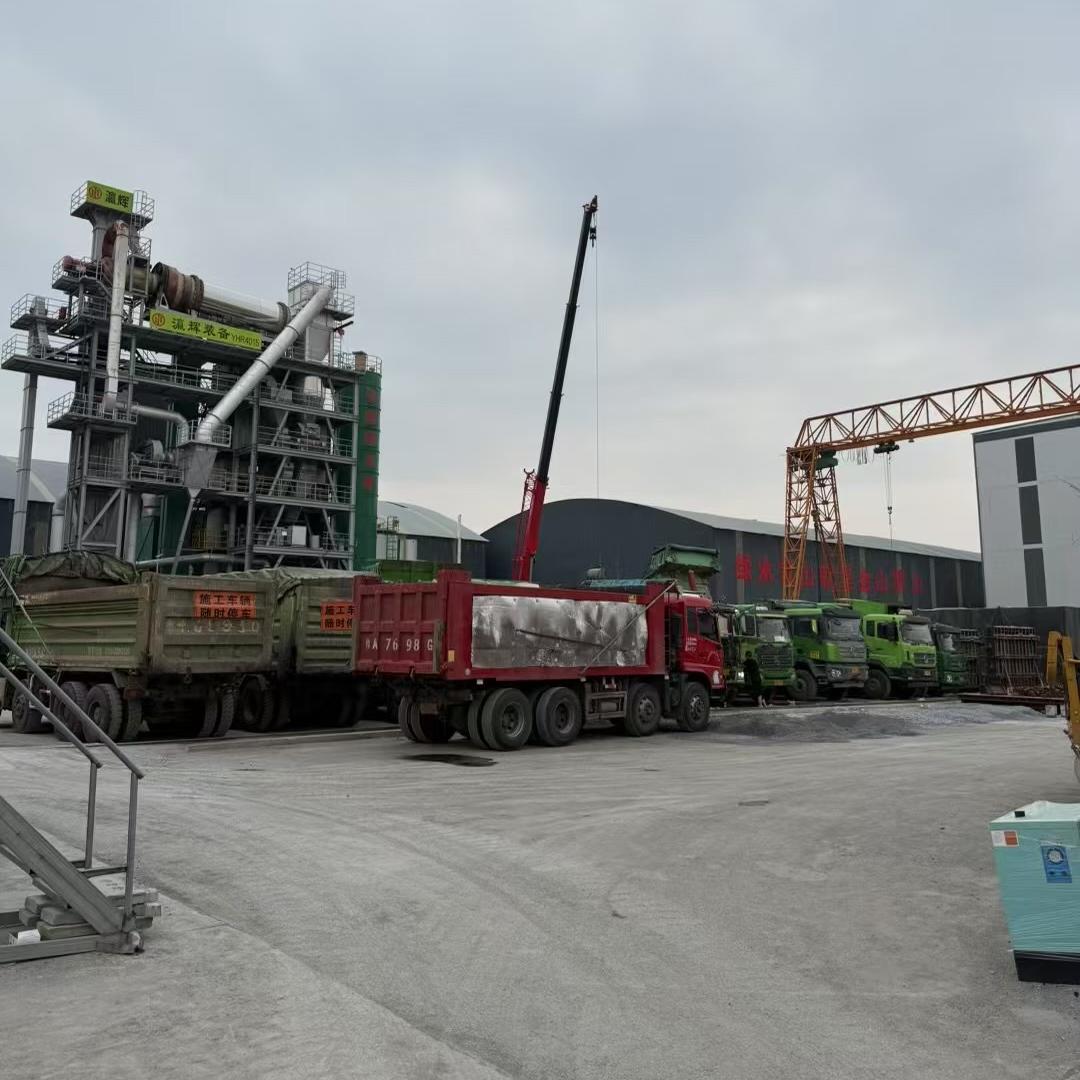 南阳翔威沥青摊铺