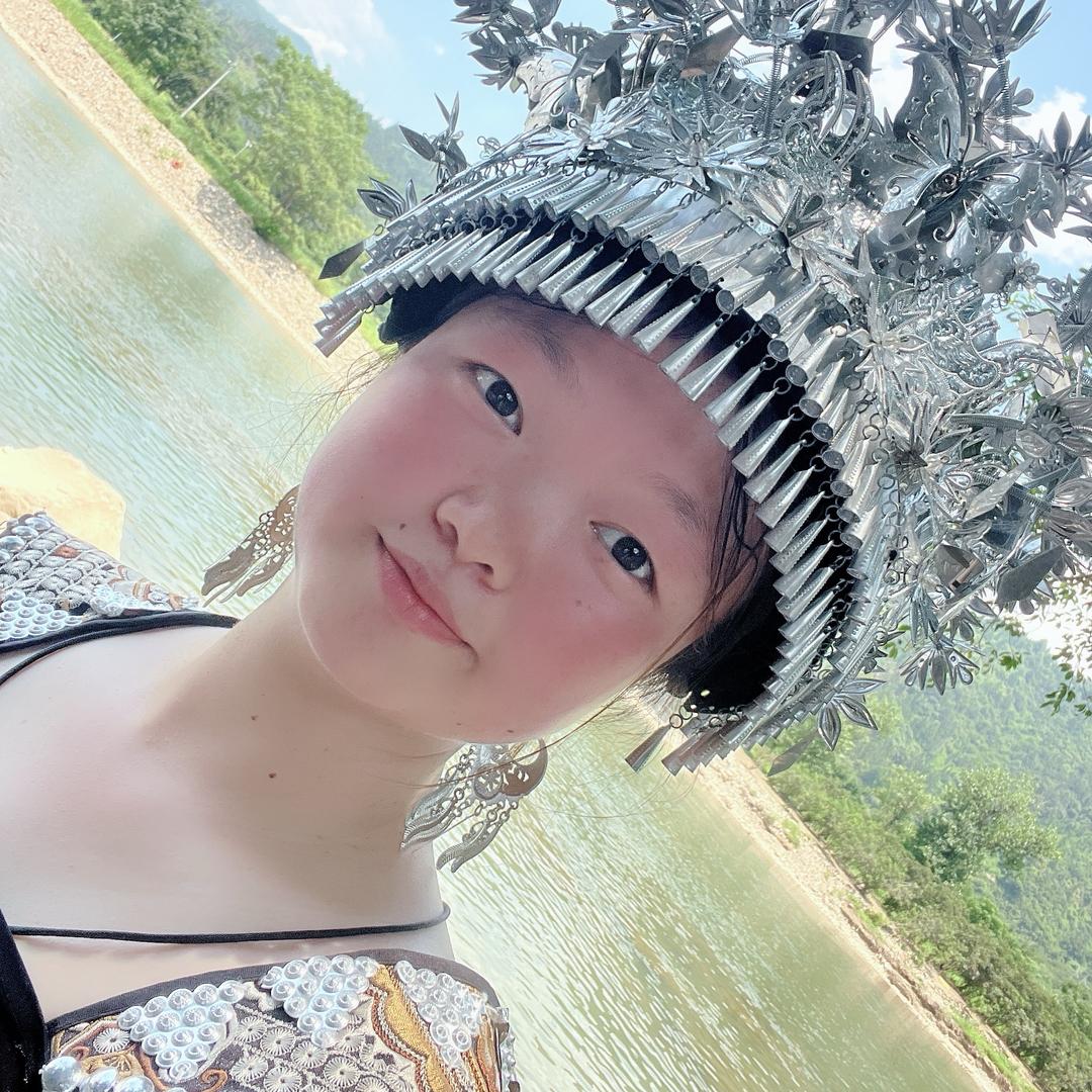 罗楽楽