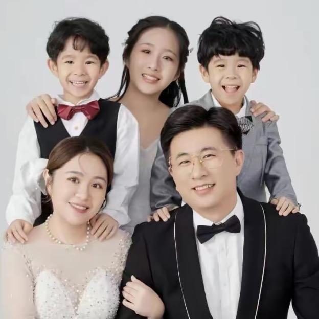 强哥🌈静姐（乔迁回馈福利场）助理