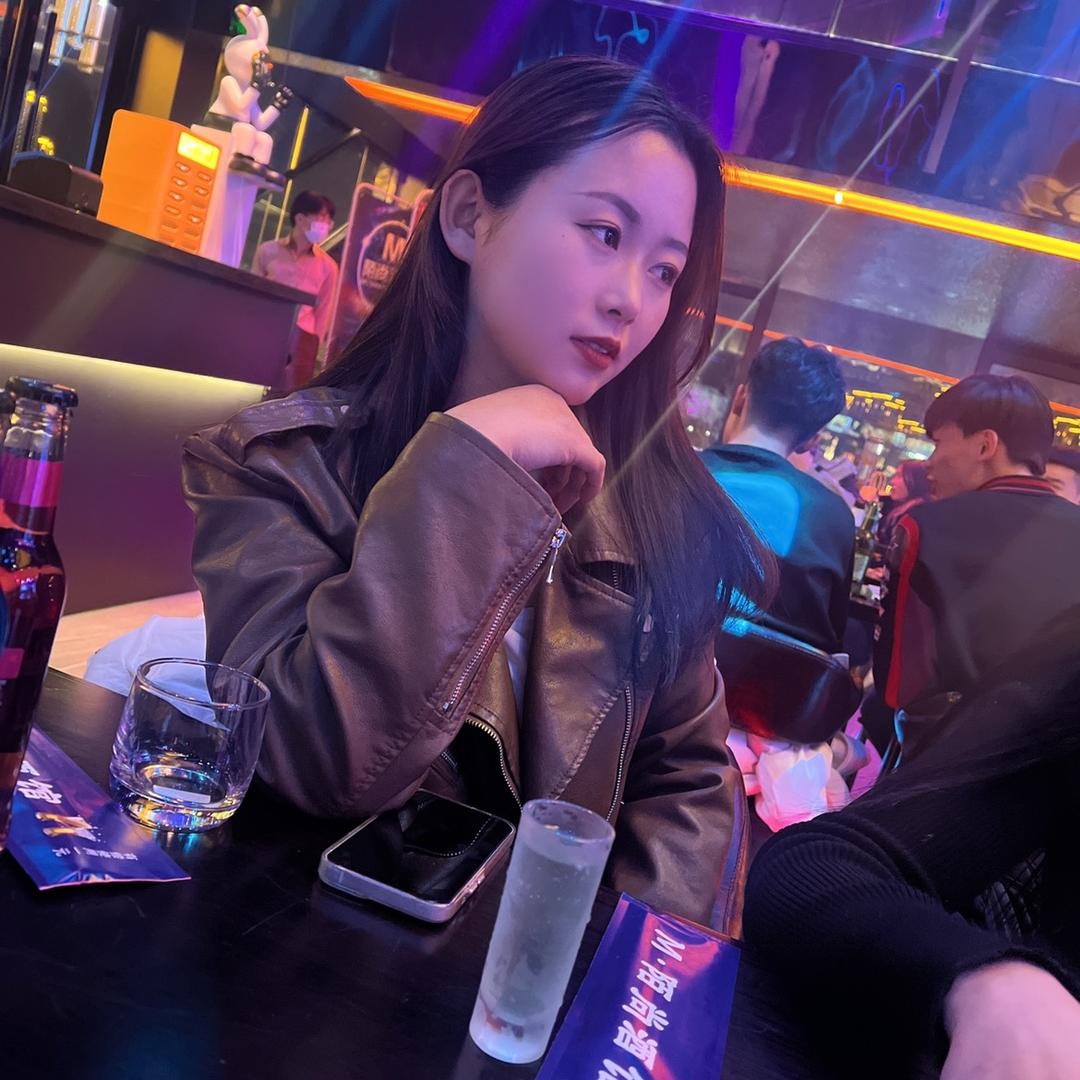 薇澜婚纱  露露