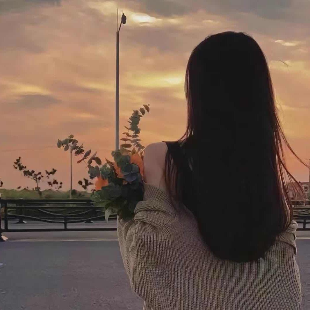 小娅饿了🌰