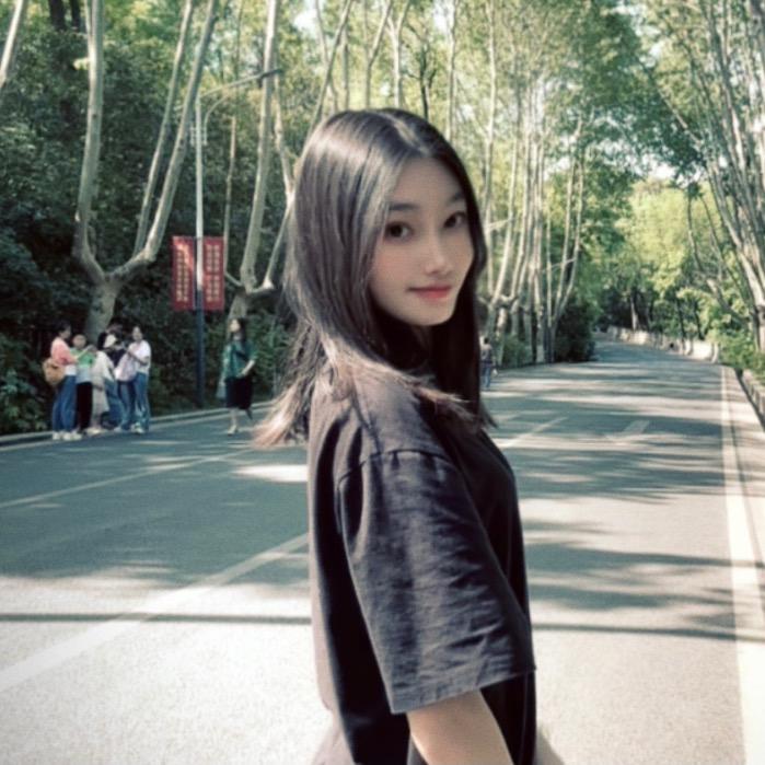 爱游泳de七七.🏊‍♀️