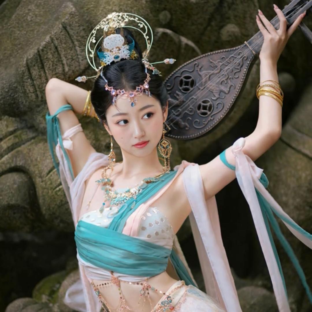 杨多多