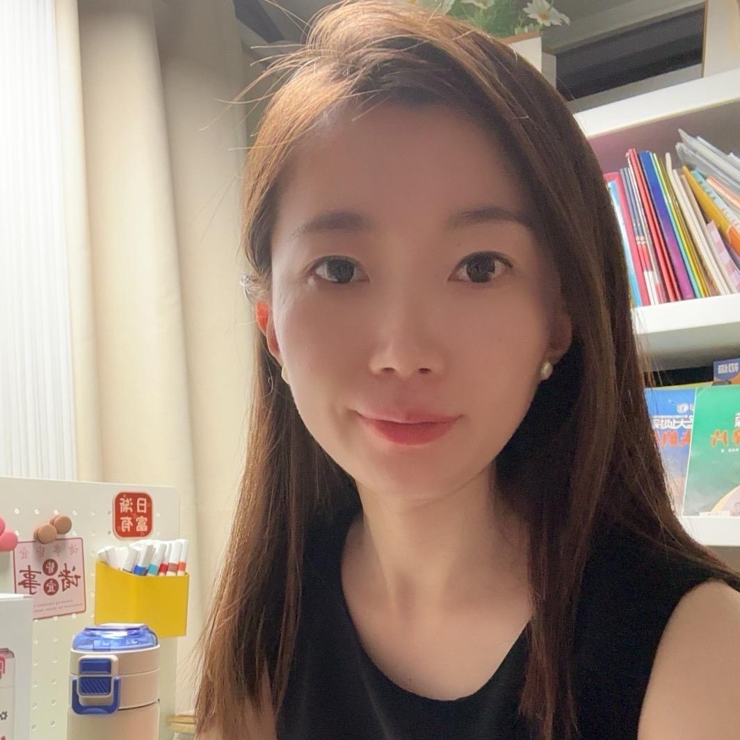 是芸希吖