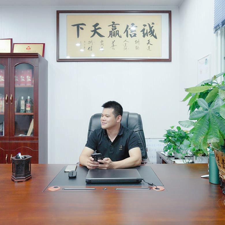 零零二手车：二手车出口：多卖钱