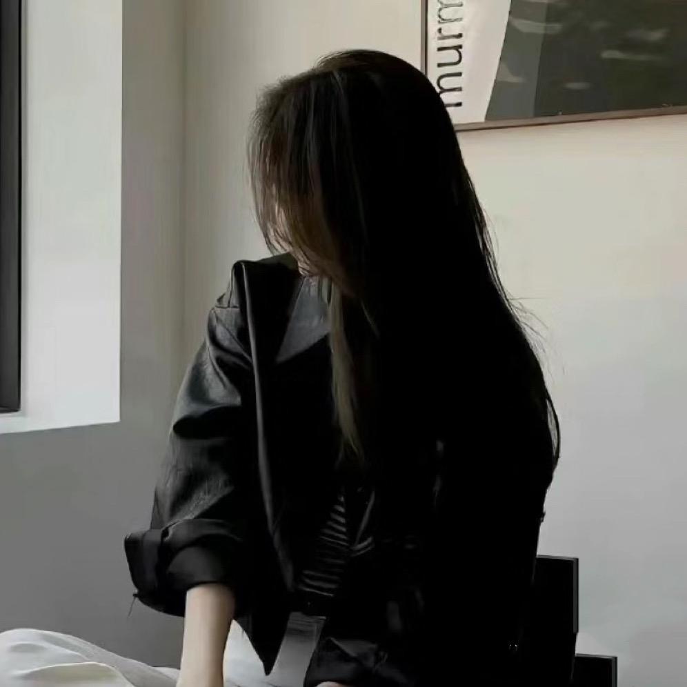 @Miss.L