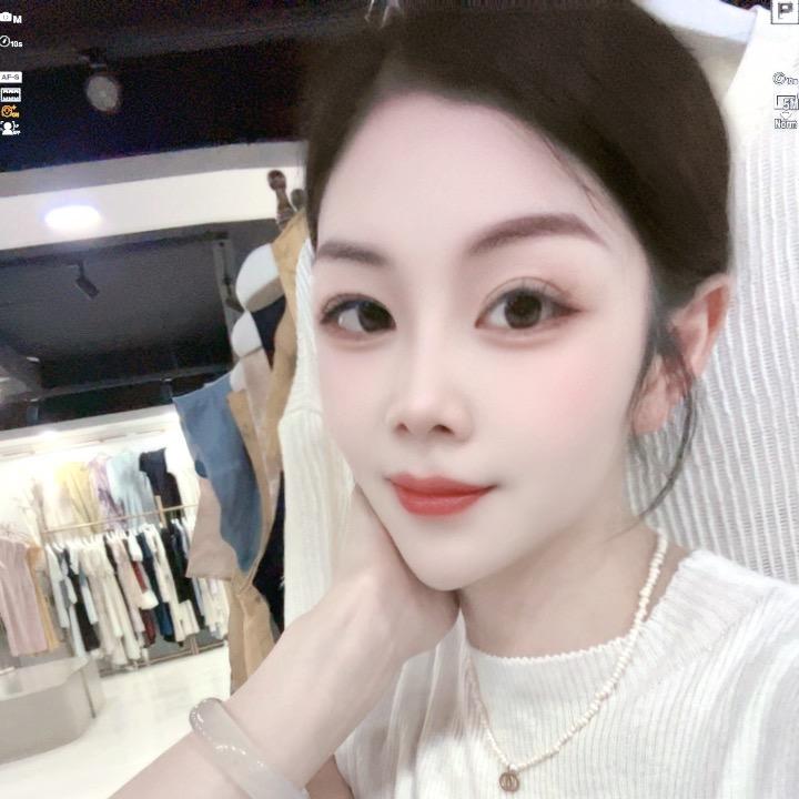 泥店小芳服饰（娜娜）