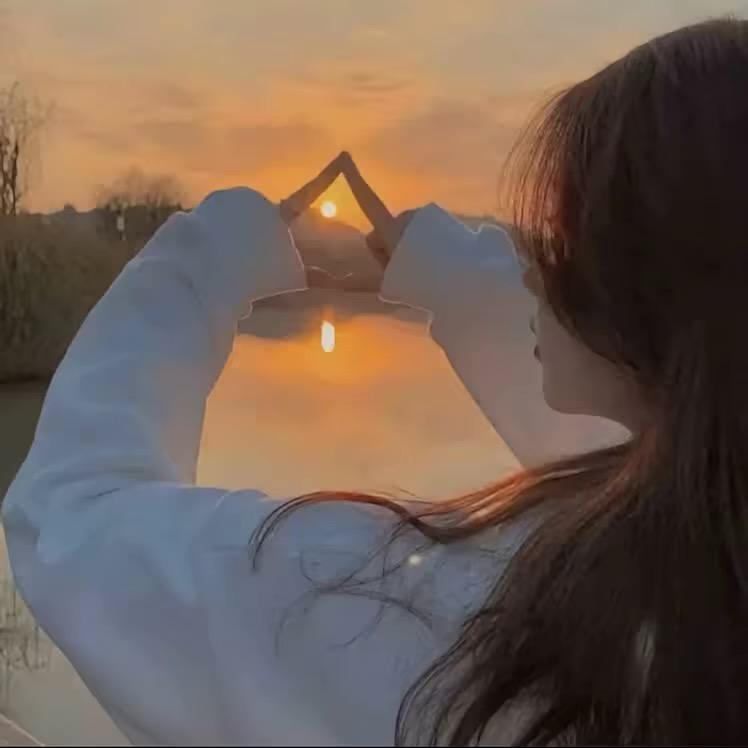 小玲爱睡懒觉💞