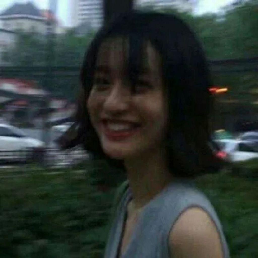 不渝.