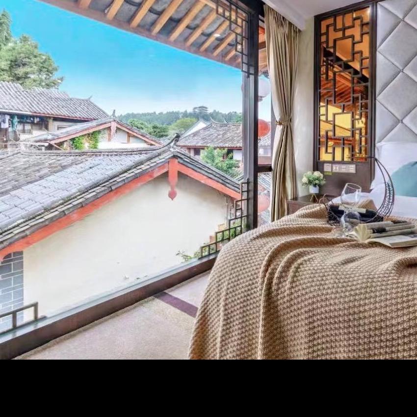 丽江编织阳光｜观雪山古城全景｜日照金山店