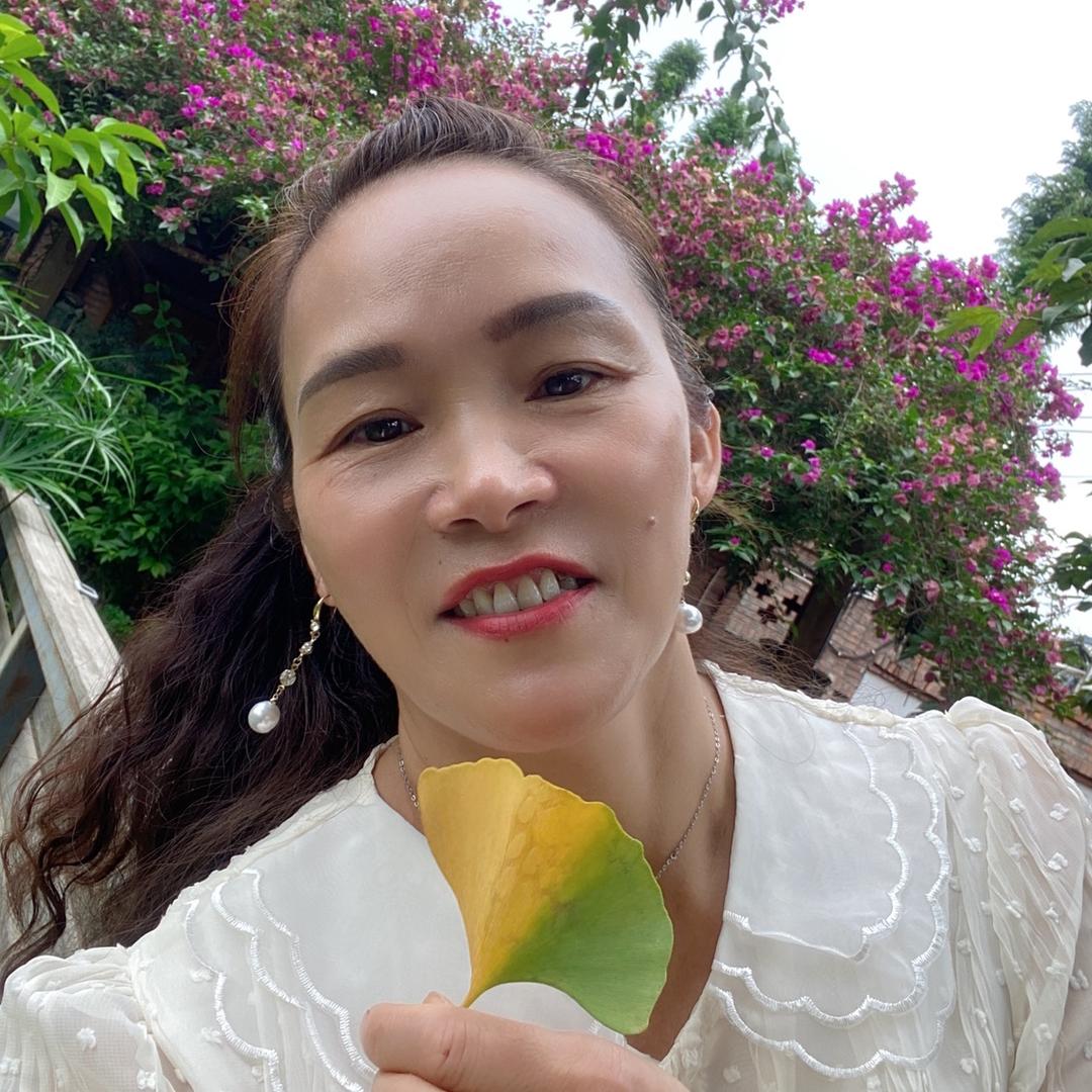 快乐的严阿姨🌹🍷👯‍♀️