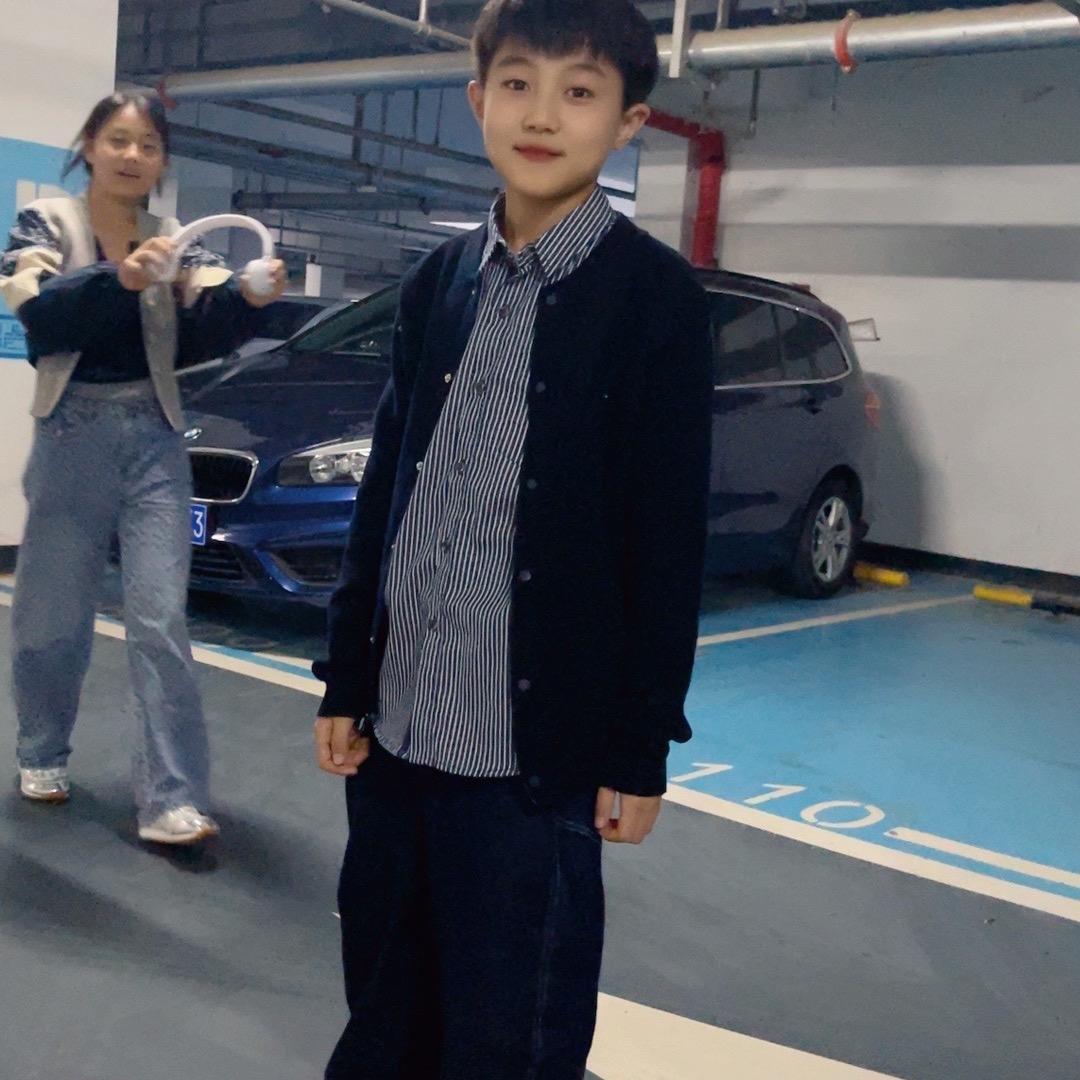 哲哲那小子