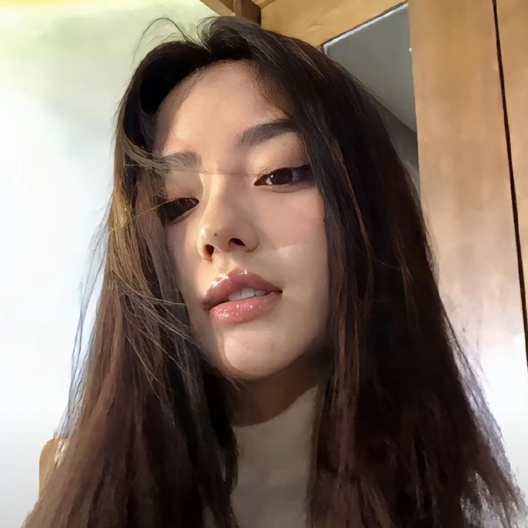 十 三