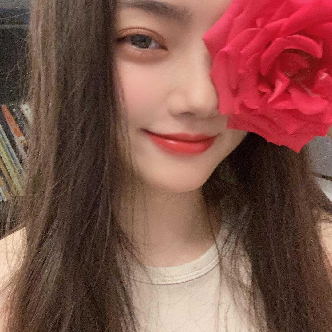 周美丽头像