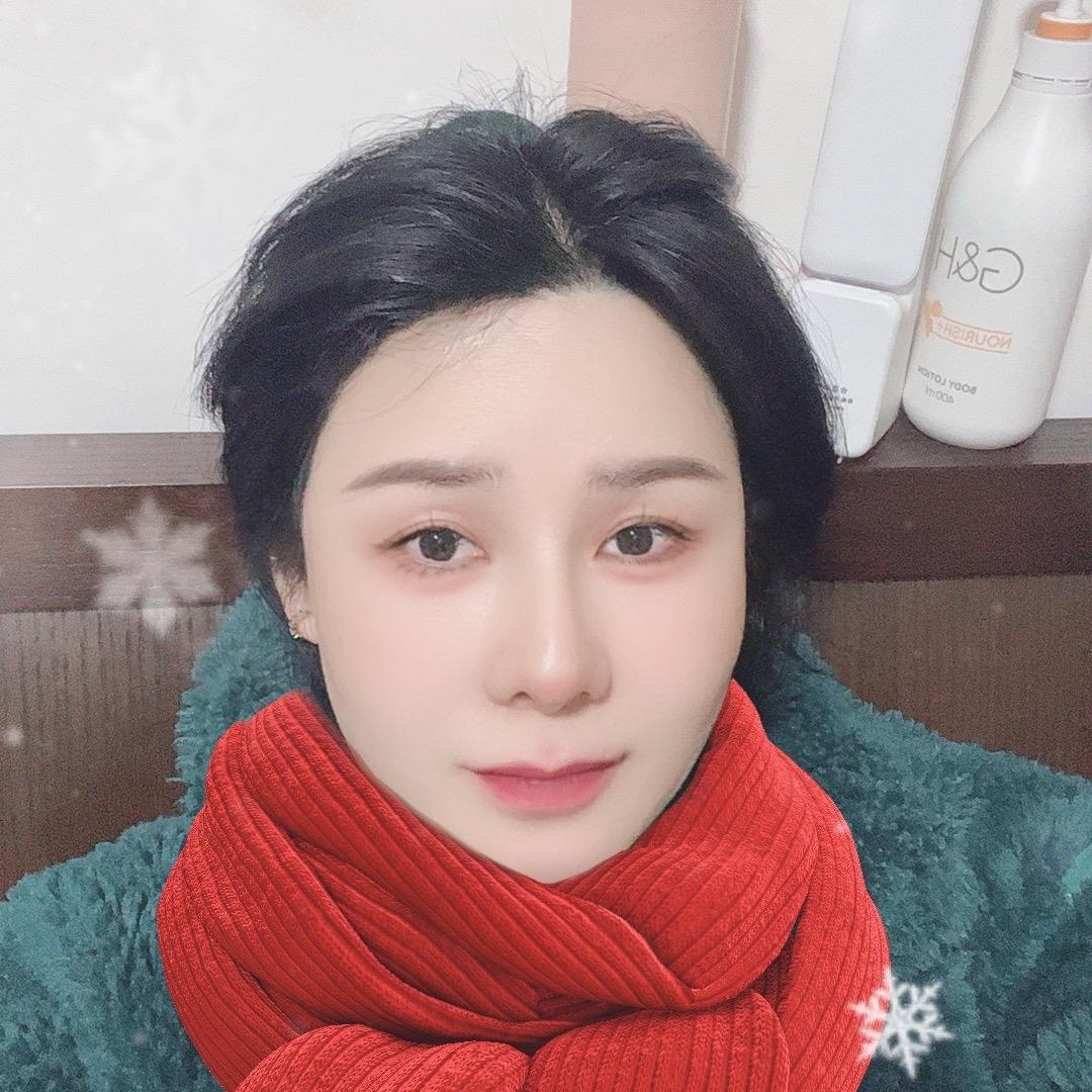 黄圣晴