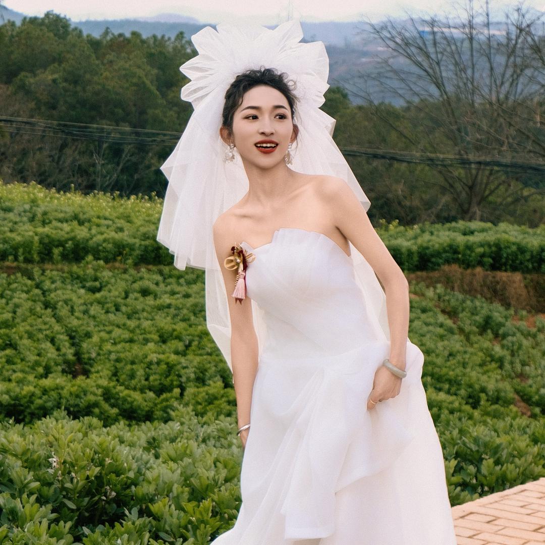 禄劝化妆师～兰兰