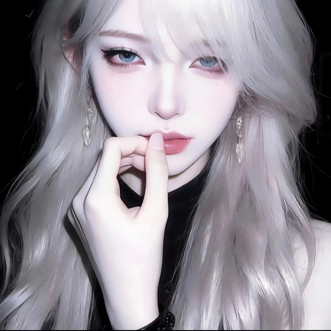 风韵犹存的八十老太