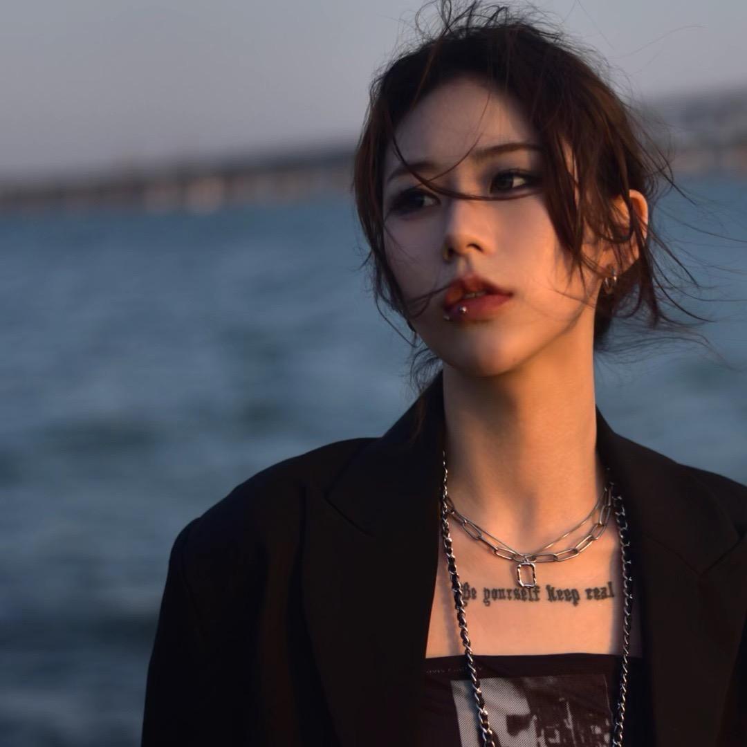 小小昀๓°