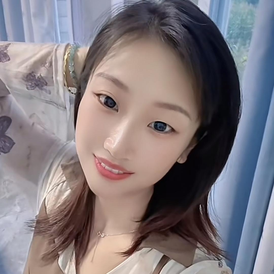 爱笑的小琼