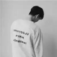 白白