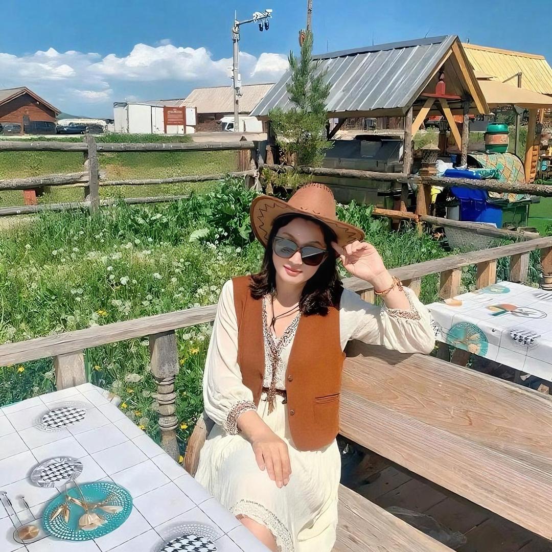 边城国旅 小蒋