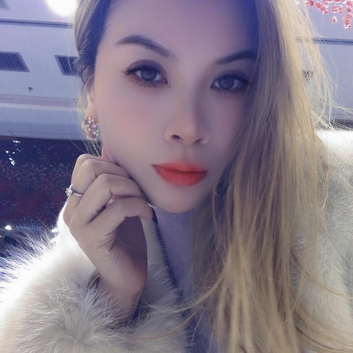 恩恩助理Tania拉丁舞蹈