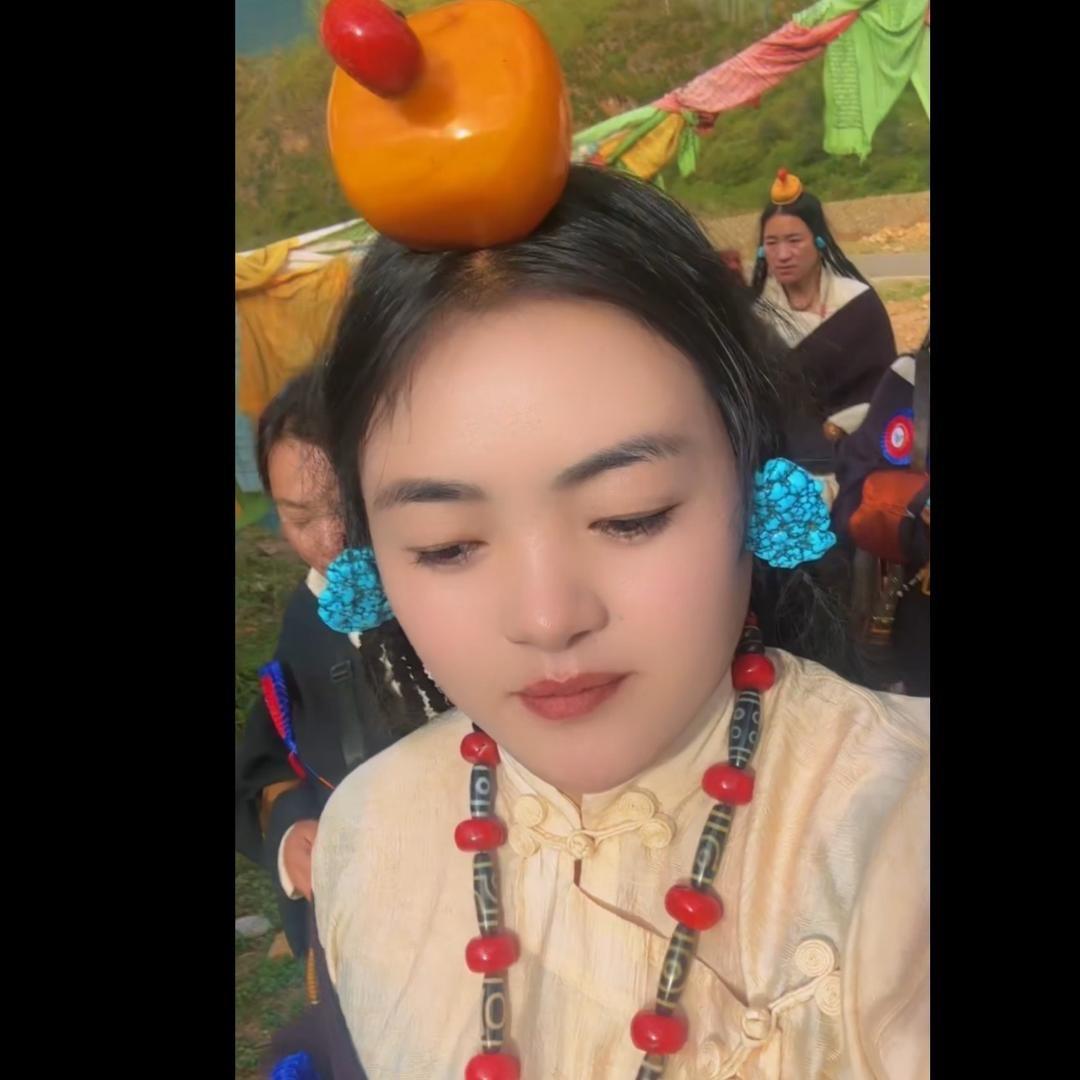 藏族姑娘