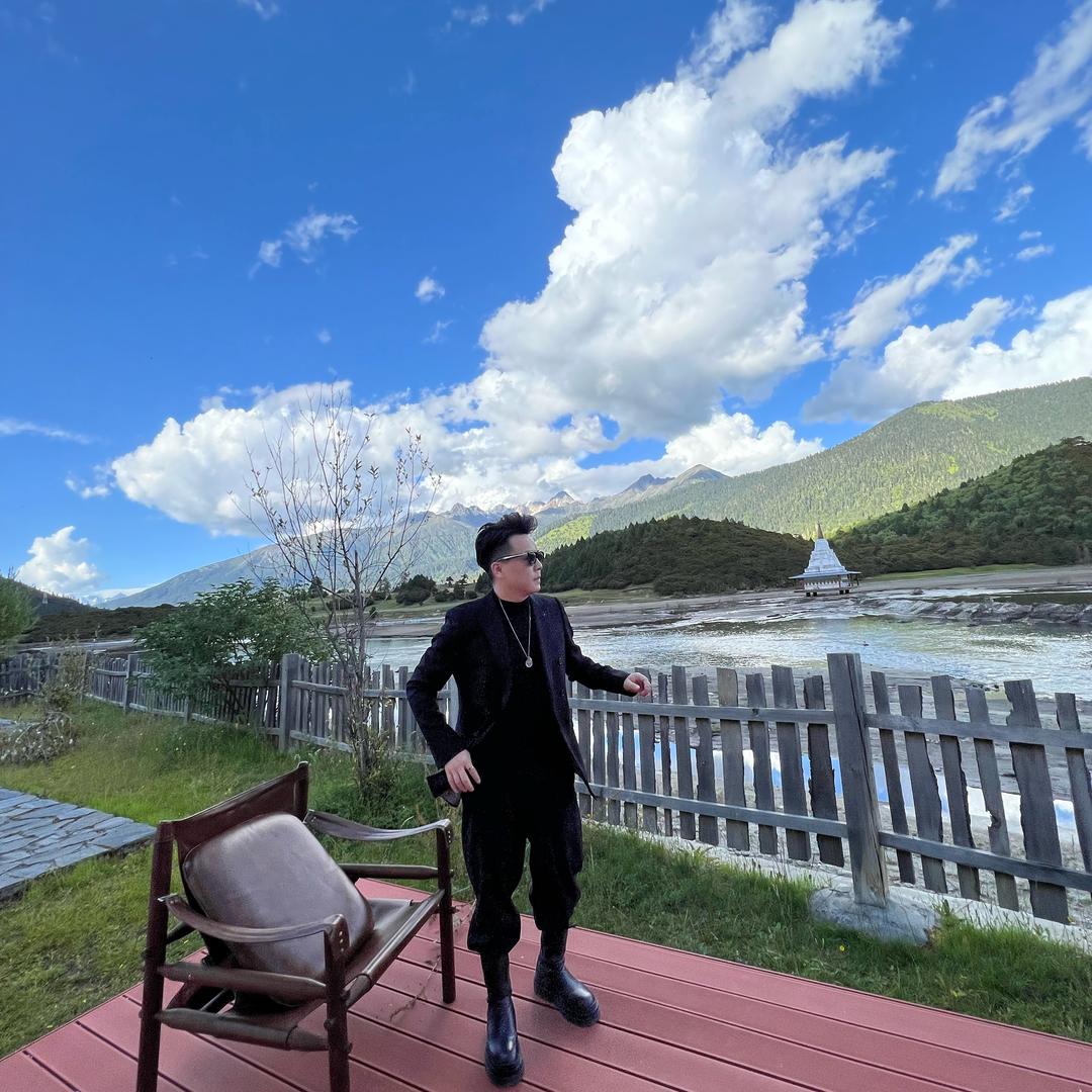 马拉站名品男装