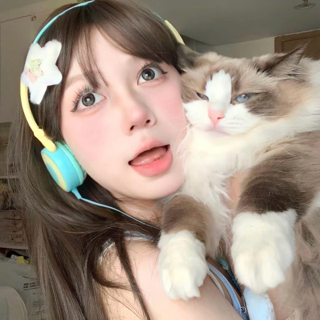 抱起小猫就跑