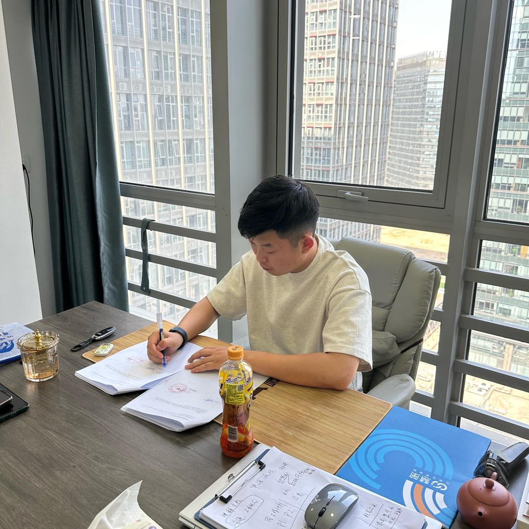 《一墨电子商务》董事长兼CEO