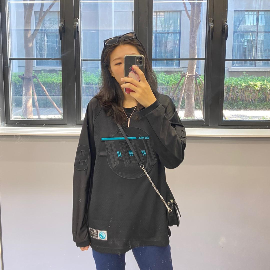 小鱼儿游啊游