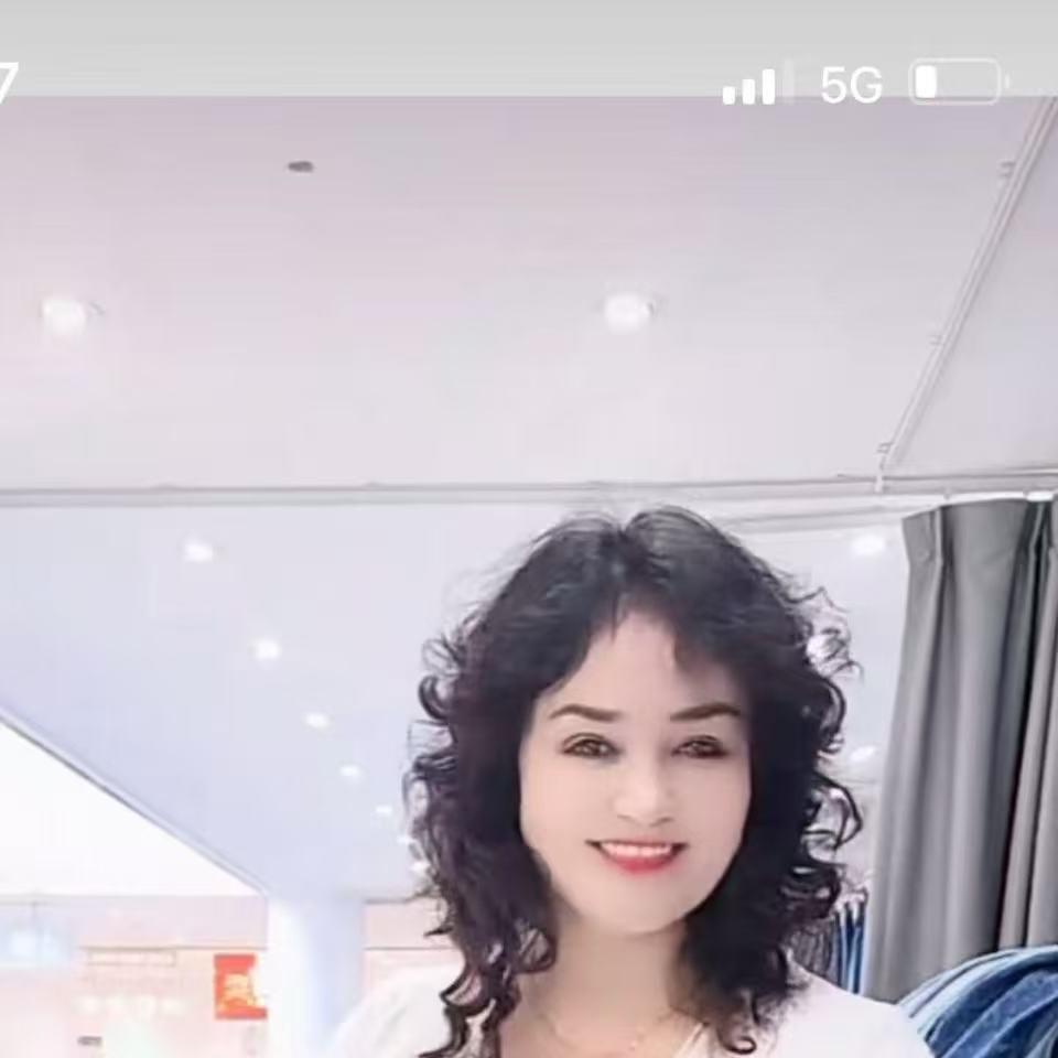 阿亚提正版服装-广州