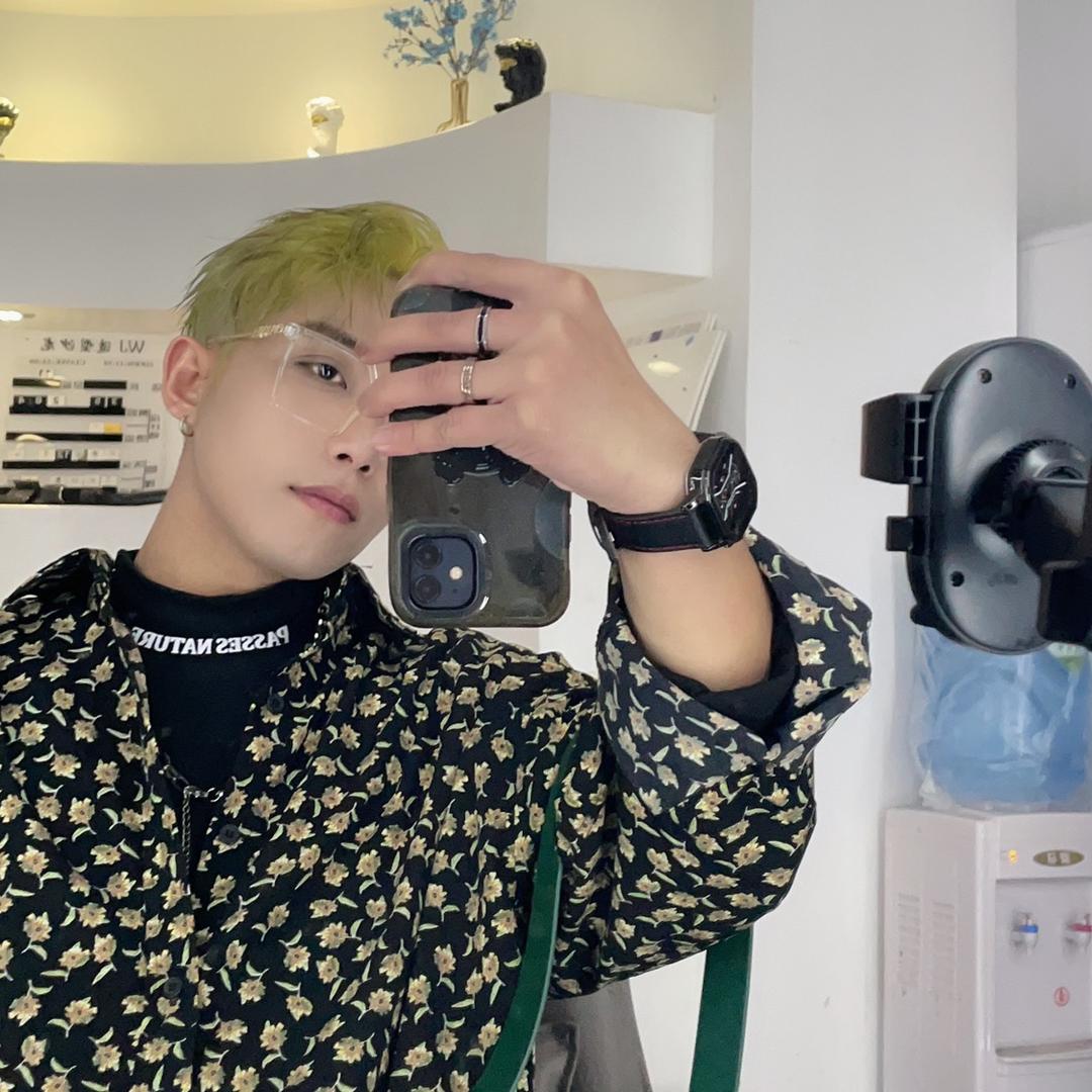 WJ造型沙龙 啊国设计师