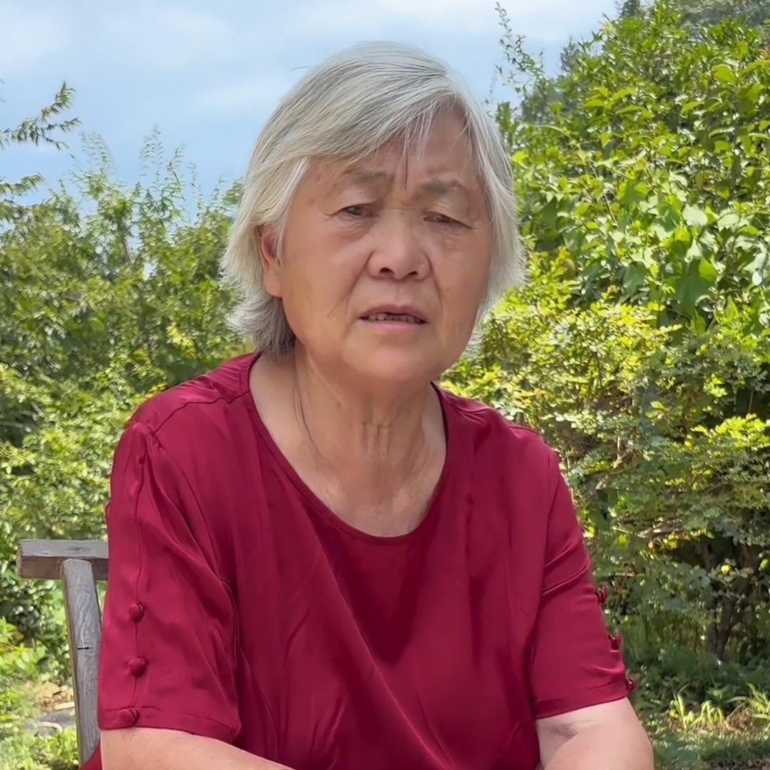 爱哼歌的阿尔茨海默奶奶