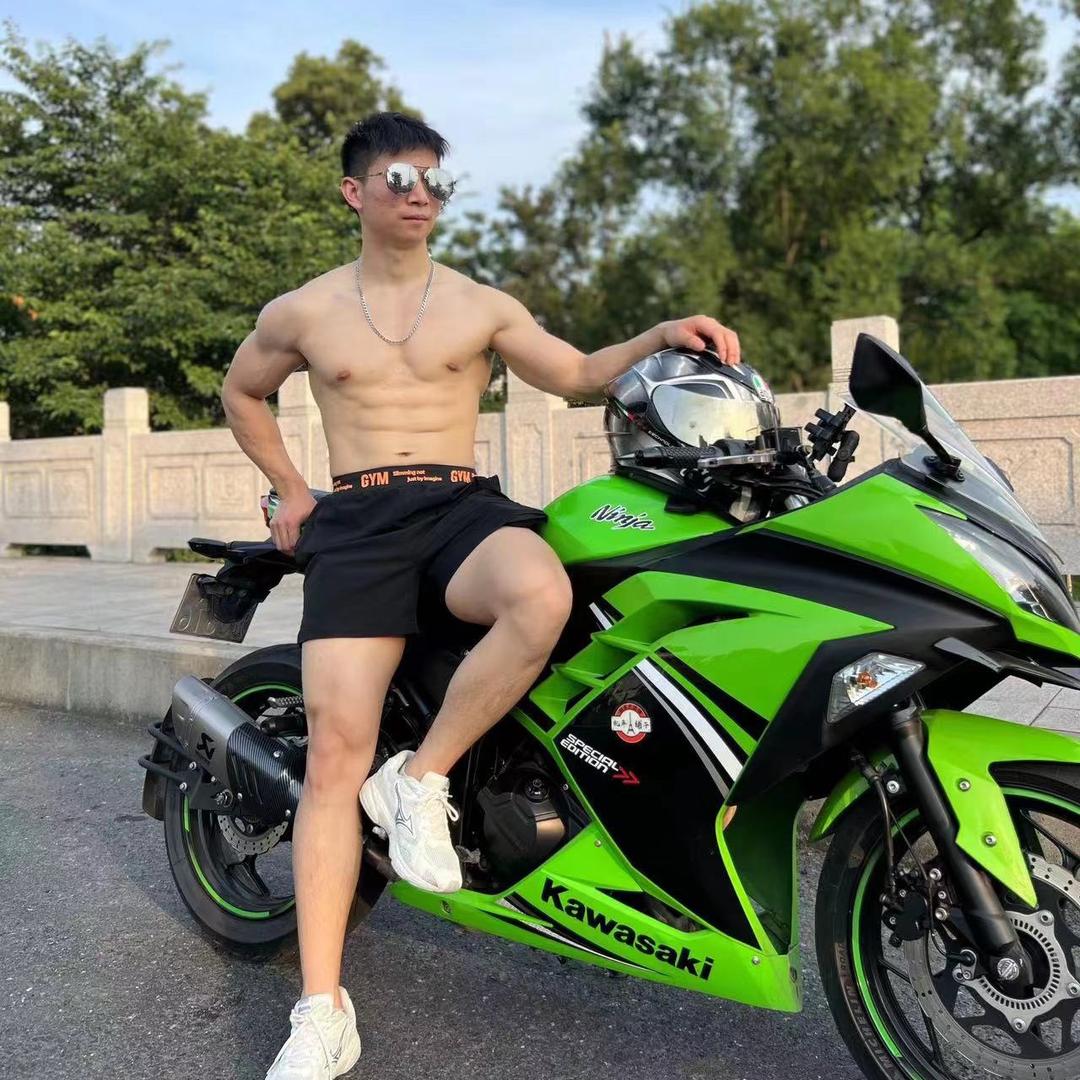 小明励志爱健身