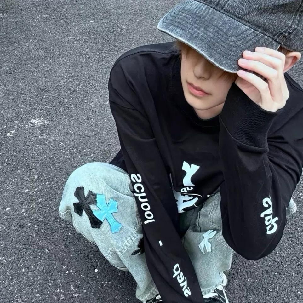 ￴ ￴ ￴ ￴￴ ￴ ￴