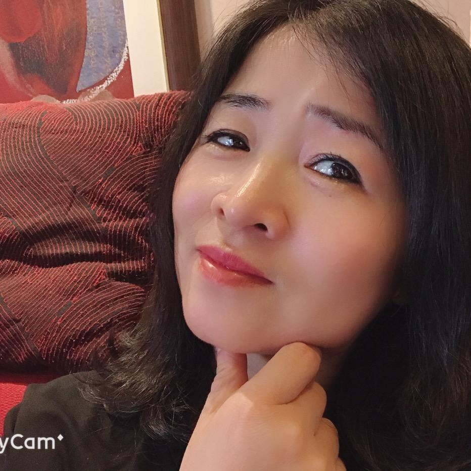 良渚街道良渚路275号，靓衣服饰