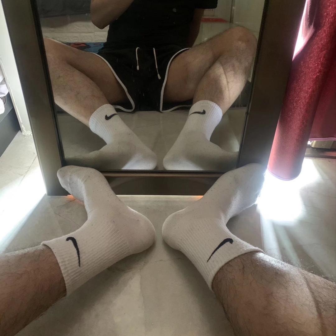 腿毛有点多而已