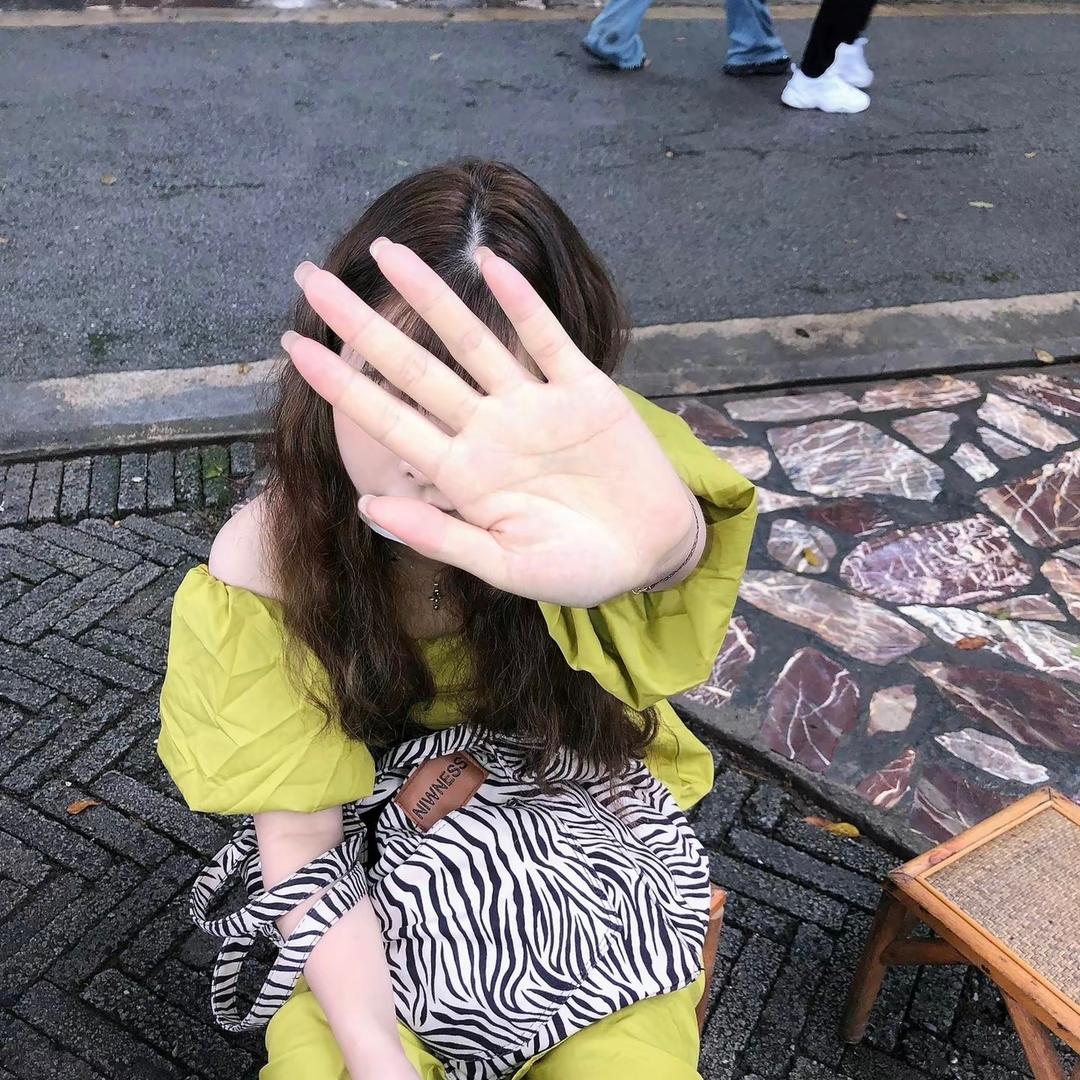 、 ︶多重人格