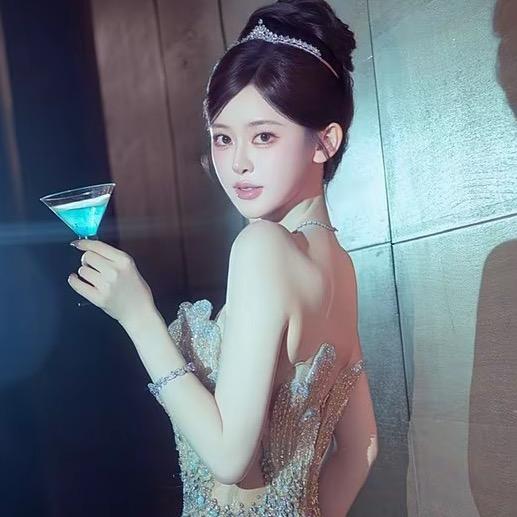 浩哥女装穿搭