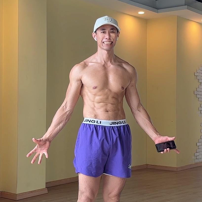 曹曹爱健身