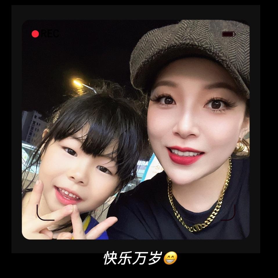 搞怪街舞师徒