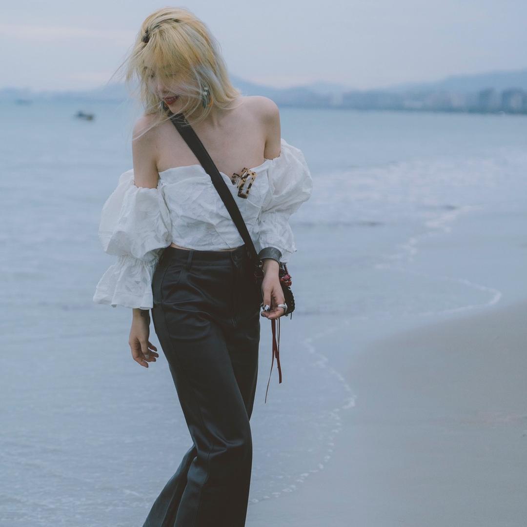晚安七七