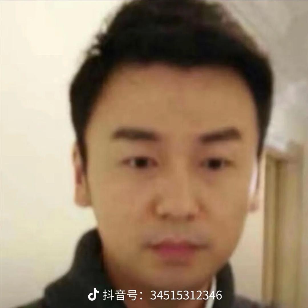 一朵风中摇曳的陈俊生