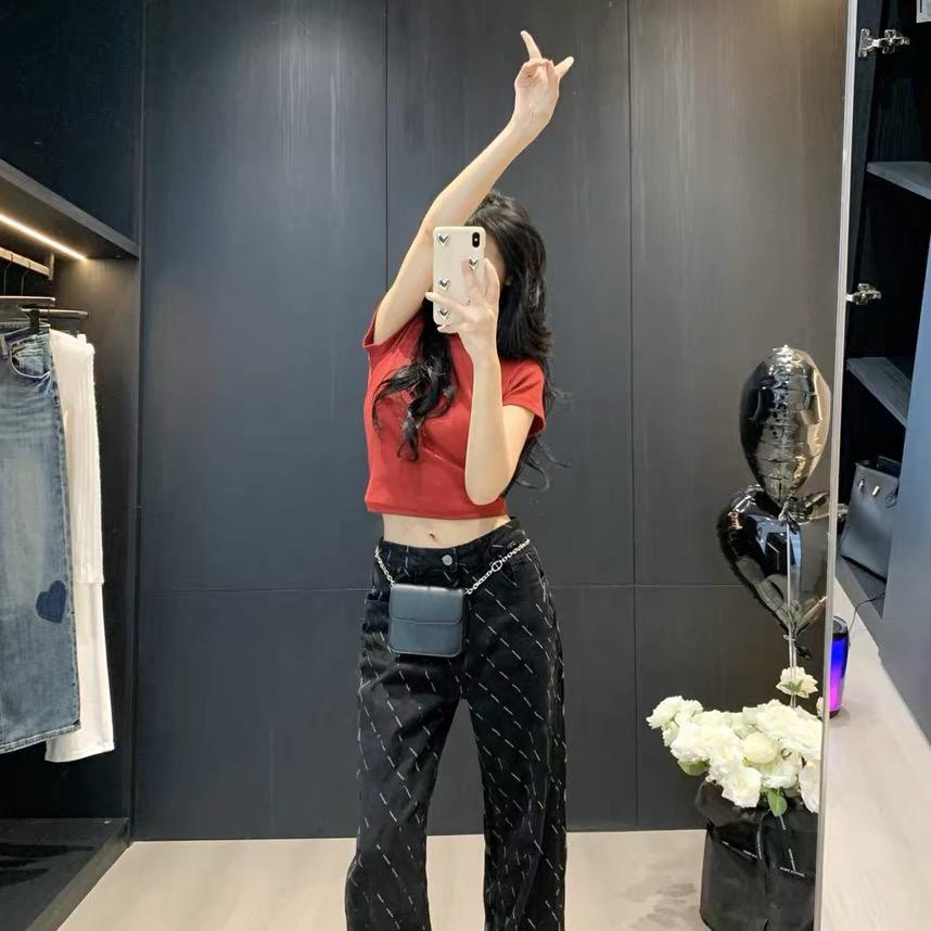 斐闻女装牛仔Studio