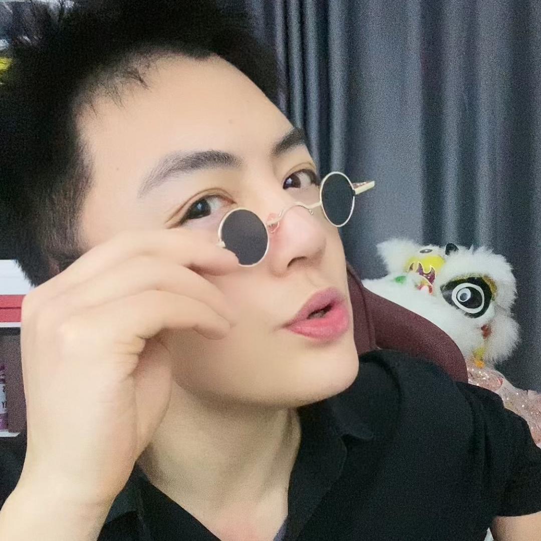 @小宝肿🦄